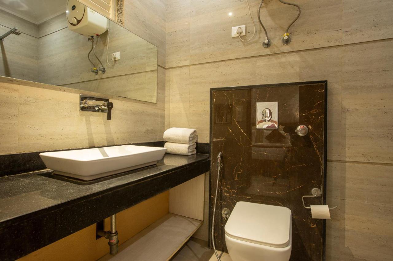 Hotel Arch Suites - Near Aerocity Нью-Делі Екстер'єр фото