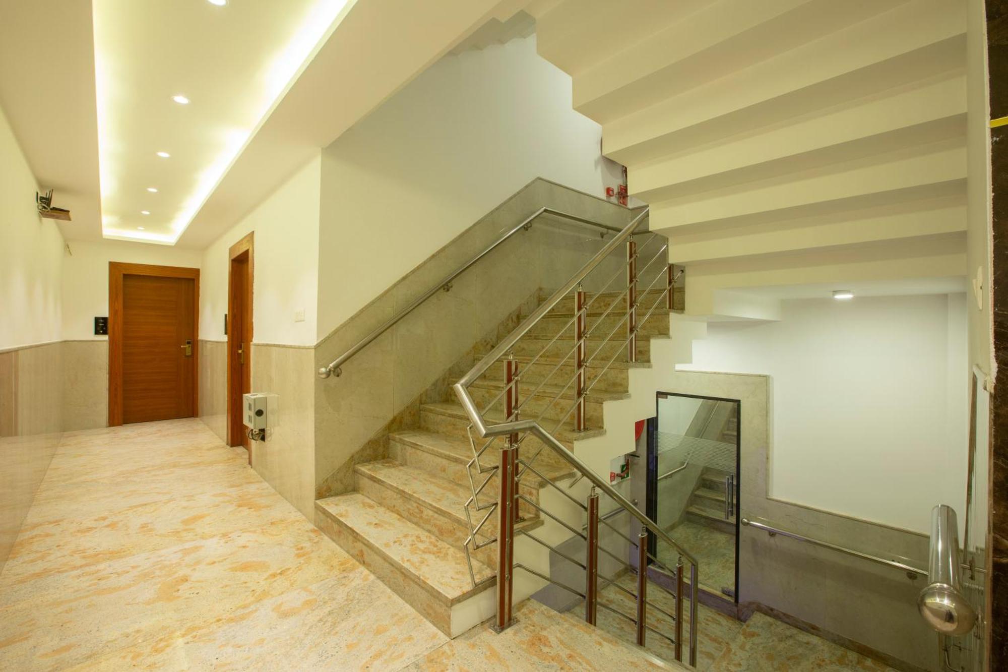 Hotel Arch Suites - Near Aerocity Нью-Делі Екстер'єр фото