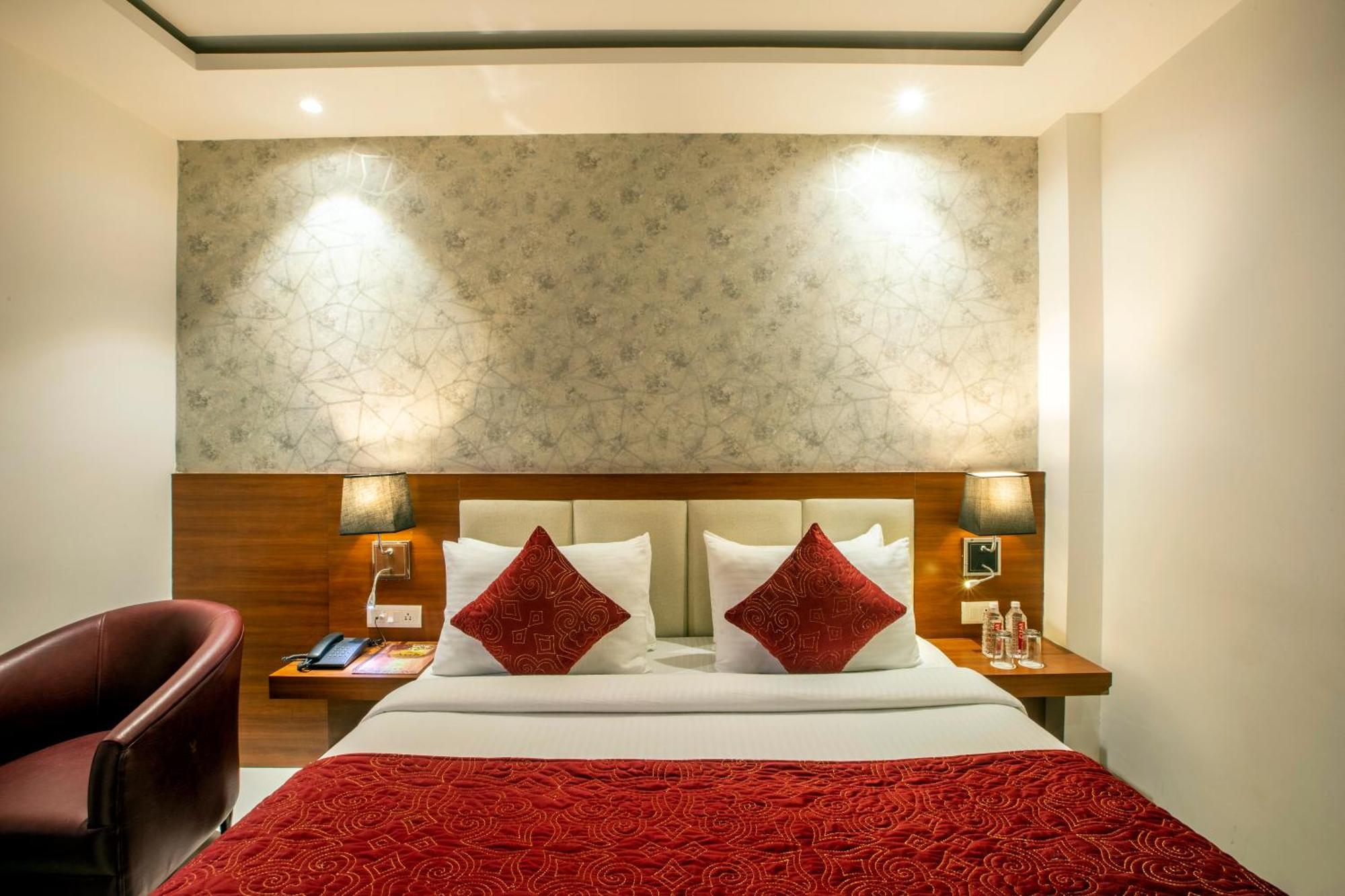 Hotel Arch Suites - Near Aerocity Нью-Делі Екстер'єр фото