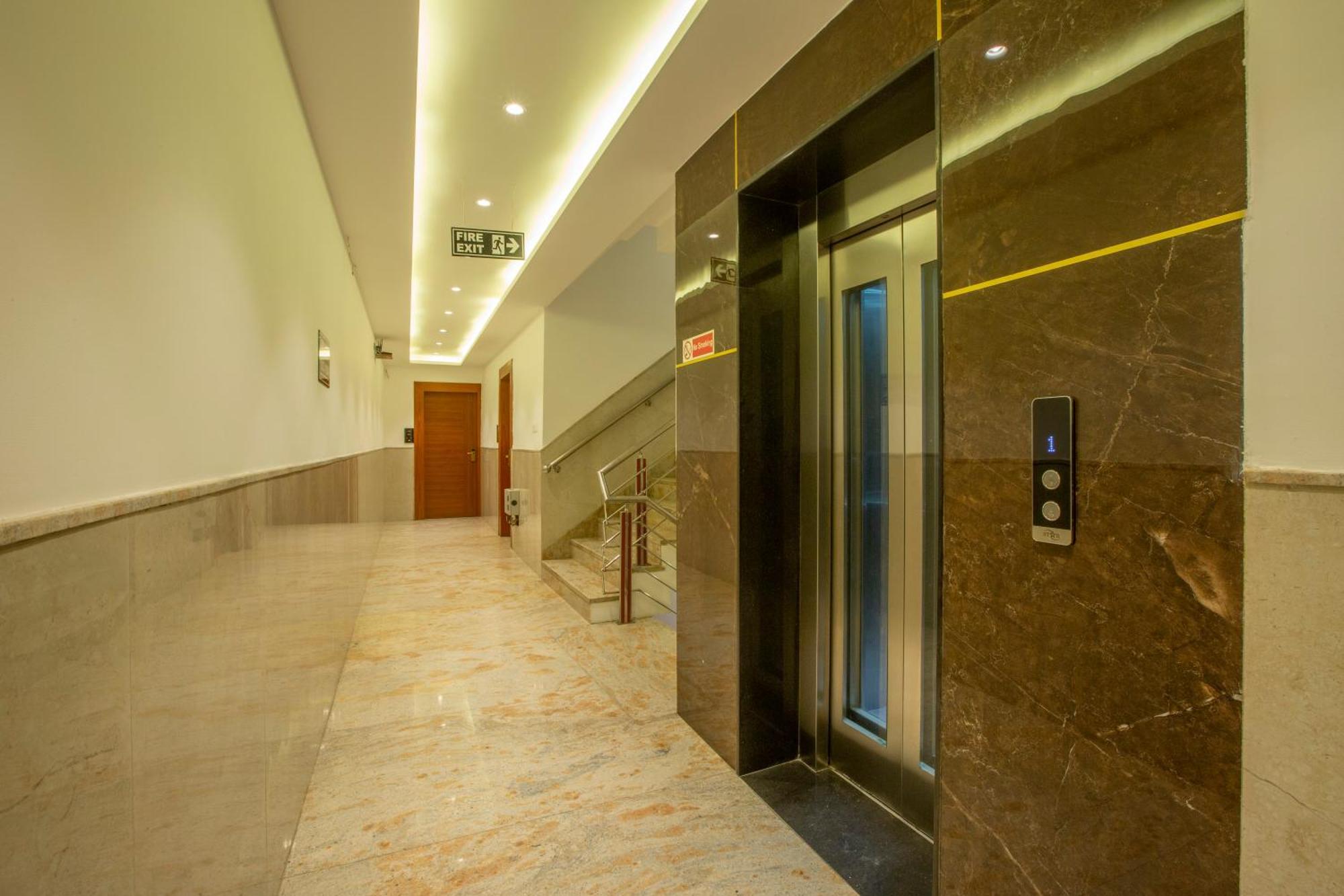Hotel Arch Suites - Near Aerocity Нью-Делі Екстер'єр фото