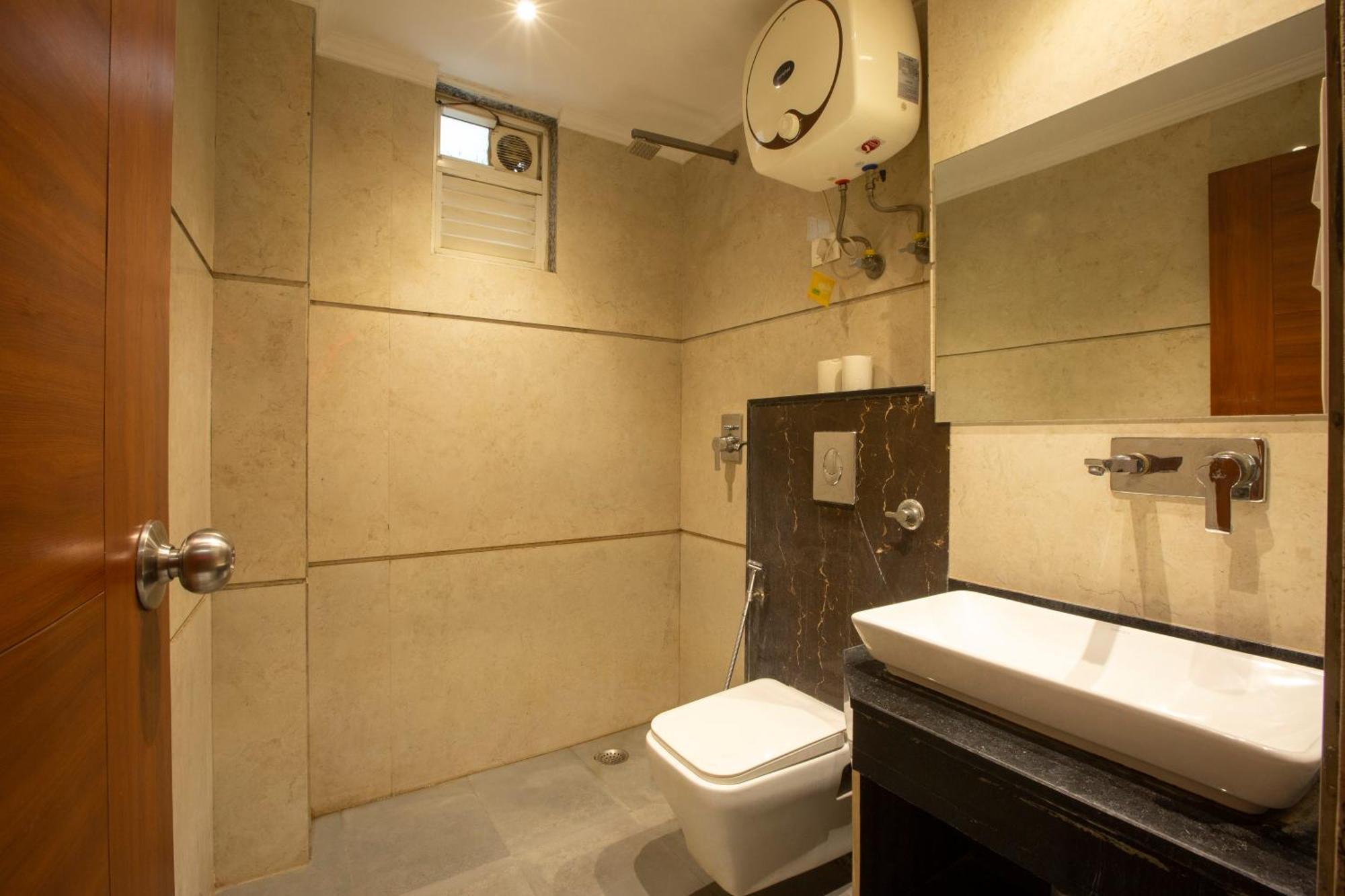 Hotel Arch Suites - Near Aerocity Нью-Делі Екстер'єр фото