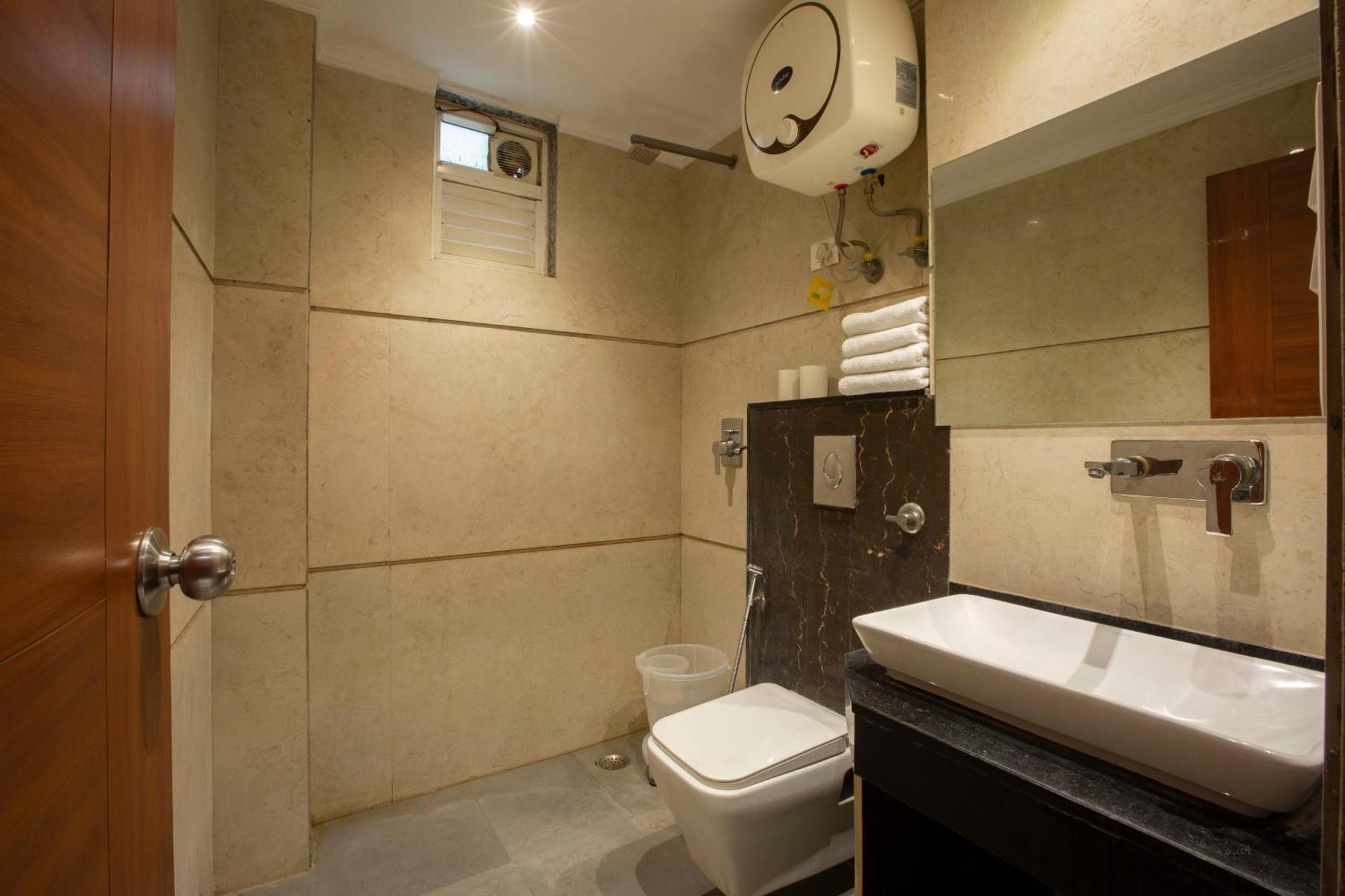 Hotel Arch Suites - Near Aerocity Нью-Делі Екстер'єр фото
